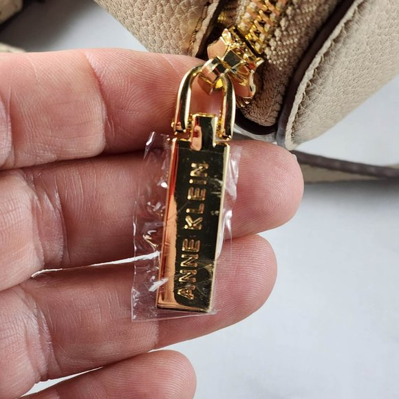 NWT Anne Klein Mara in Stone - Picture 3 of 6